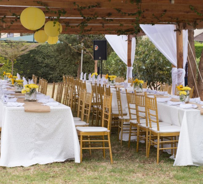 #rusticdecor #rusticfinish #goldchiavari