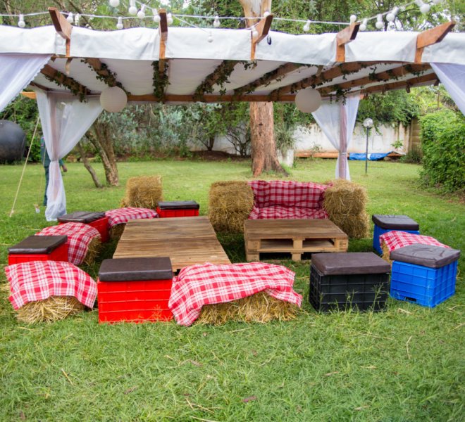 #rusticdecor #rusticfinish #pergolatents #picnicseating